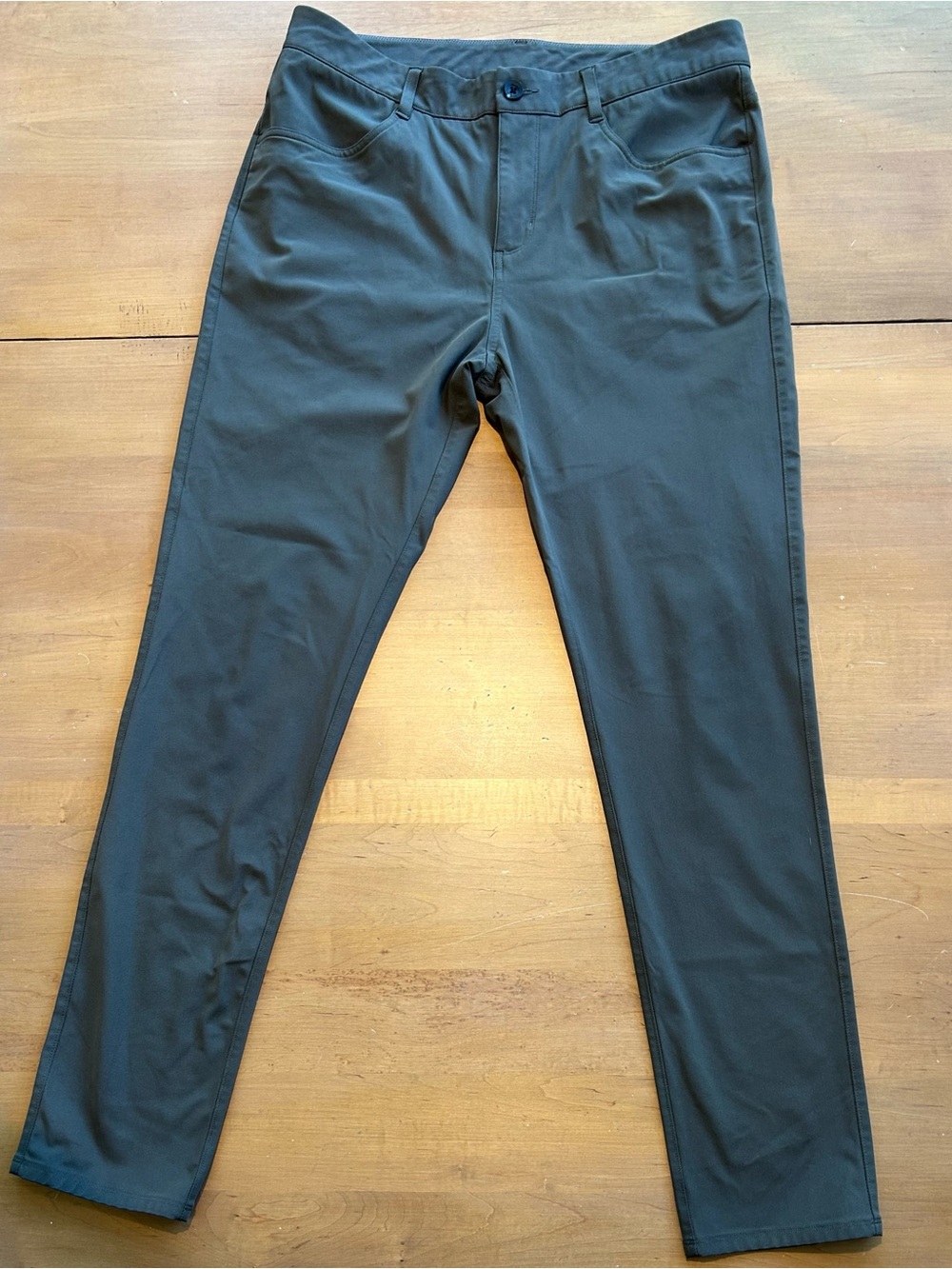 Vuori Meta Pant Athletic Slim Fit, Size 32 x 32